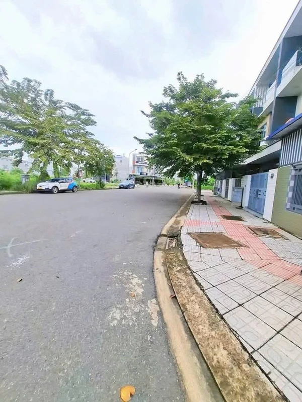 Cho thuê nhà quản lý 7 phòng 5WC 100m2 KDC Bửu Long