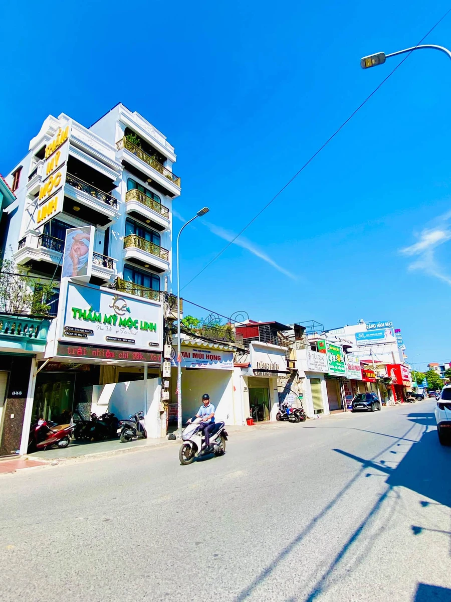 Bán nhà mặt đường Ngô Gia Tự, 200m2, giá cắt lỗ - Ảnh 1