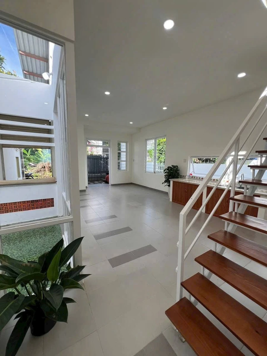 Bán nhà 155,6m² 3 phòng ngủ Xóm Chiếu, Vĩnh Điềm Trung, Tây Nha Trang giá 4,95 tỷ - Ảnh thu nhỏ 2