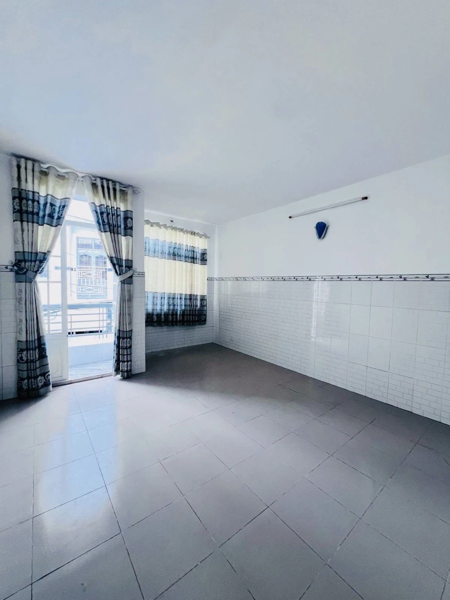 Bán nhà hẻm xe hơi 1 trệt 1 lầu 3PN 62m2 Liên Khu 2-5 gần Lê Văn Khương, Quận 12, giá 4,15 tỷ - Ảnh thu nhỏ 5