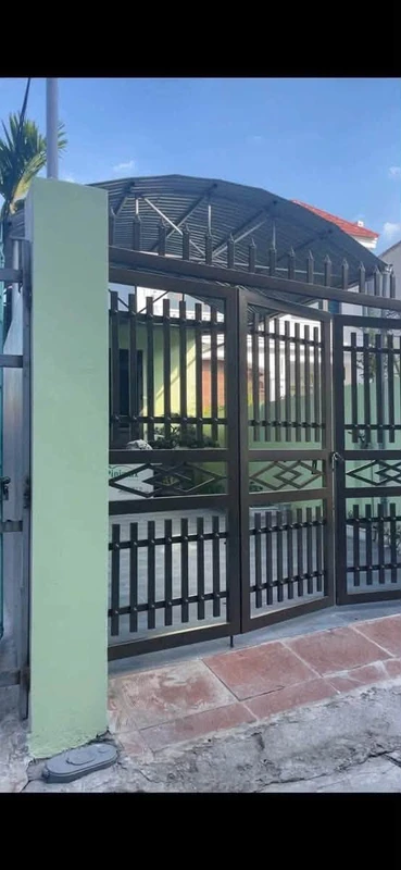 Bán đất 120m2 tặng nhà mới xây tại Thị Trấn Gia Lộc, ngõ ô tô vào tận cửa