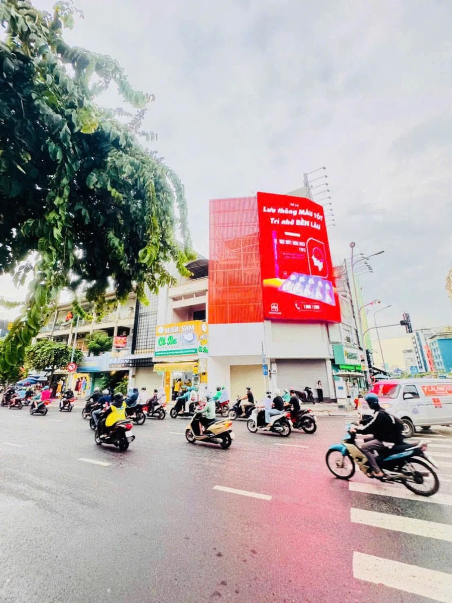 Bán nhà mặt tiền Đinh Tiên Hoàng 222m² Quận 1, giá 25 tỷ - Ảnh thu nhỏ 2