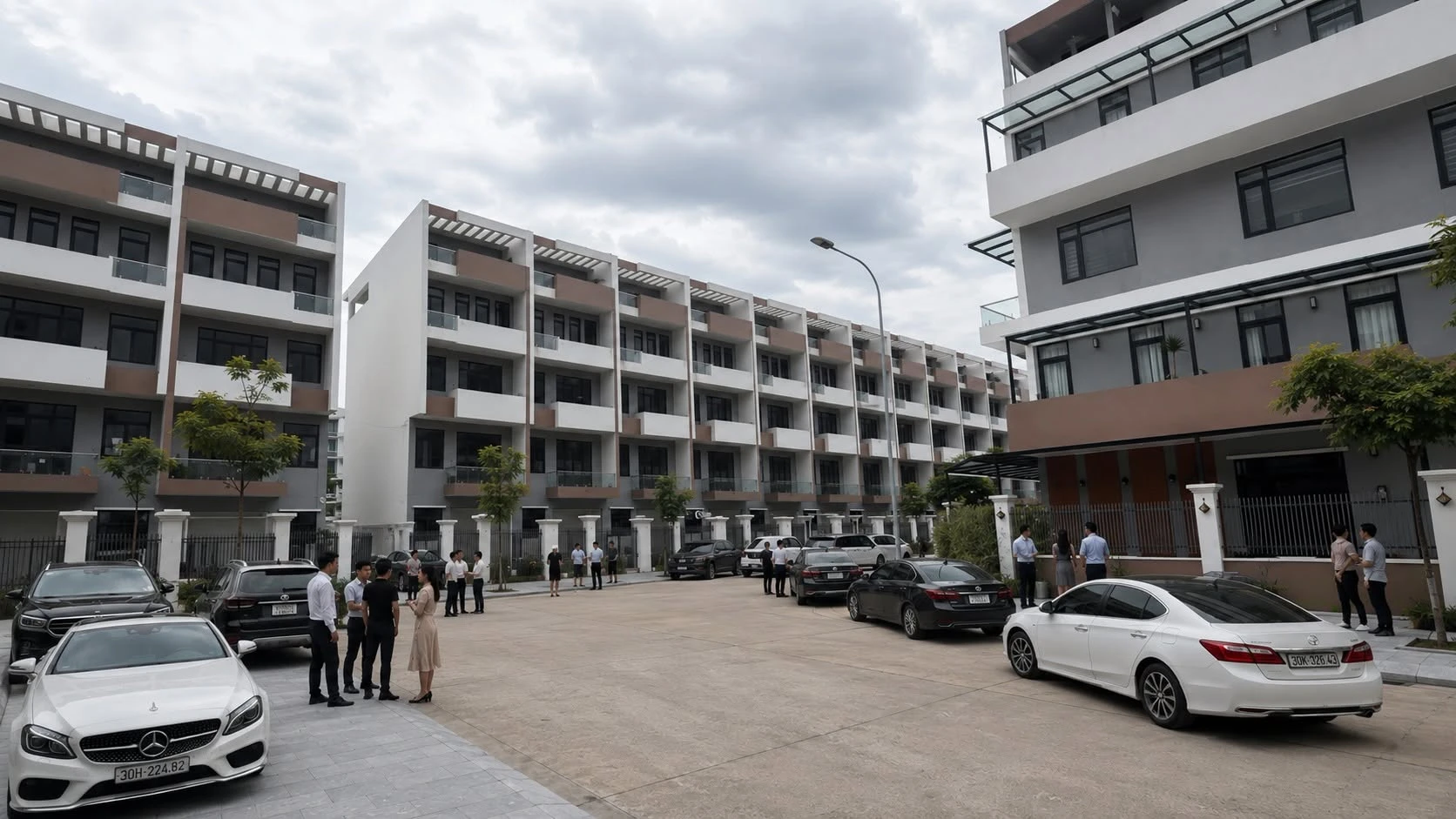 Bán liền kề 105m² mặt tiền 6m tại Hà Tu Hạ Long 3,8 tỷ - Ảnh 1