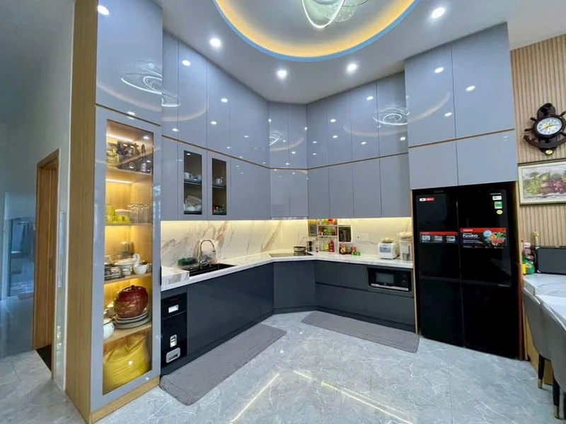 Bán nhà mái Thái 220m2, 3PN 2WC, Lê Văn Sỹ, Quảng Ngãi