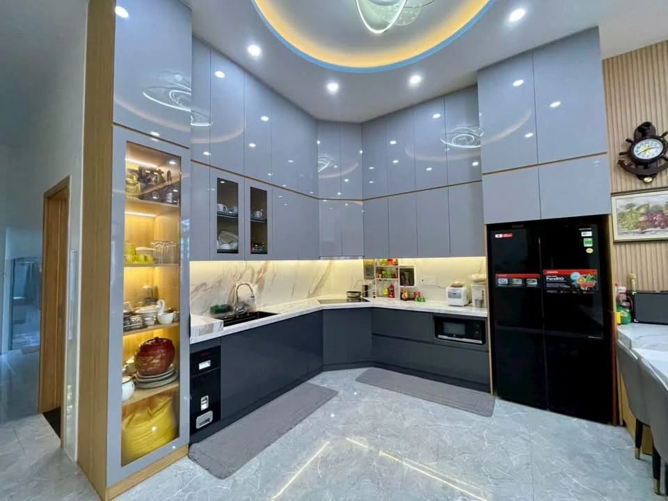Bán nhà mái Thái 220m2, 3PN 2WC, Lê Văn Sỹ, Quảng Ngãi - Ảnh 1
