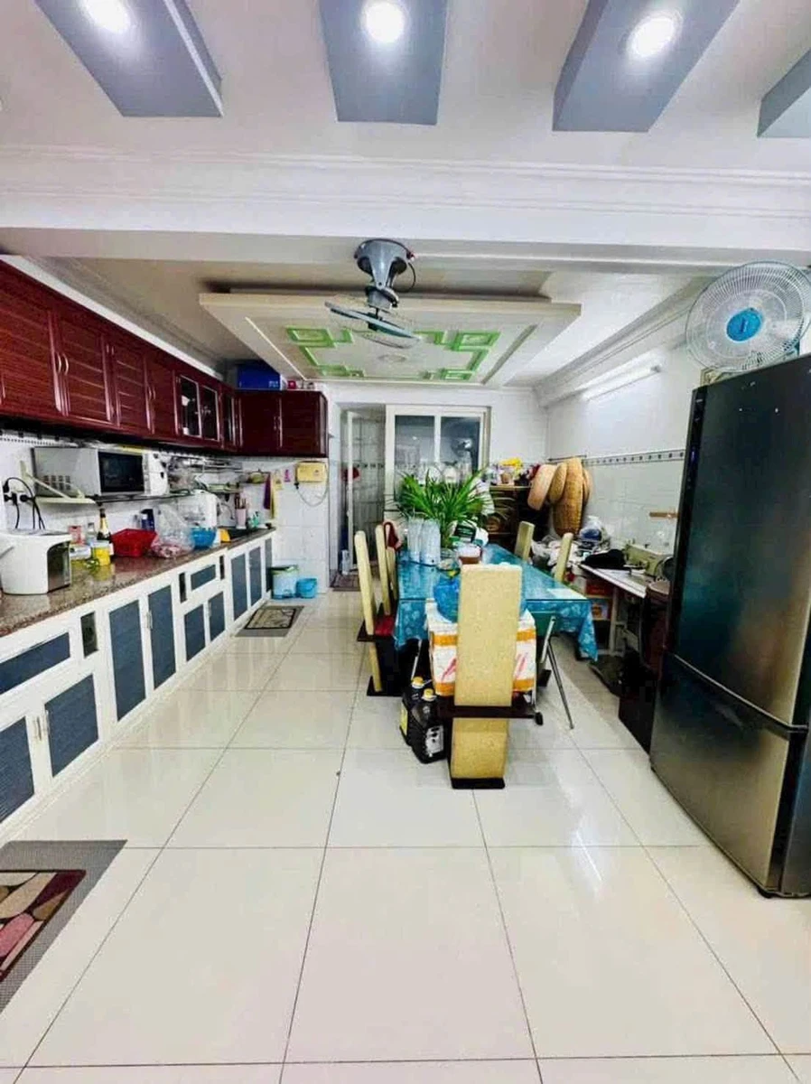 Bán nhà mặt tiền kinh doanh 77m2 Tân Phú 4 tầng sân thượng gần 10 tỷ - Ảnh thu nhỏ 4