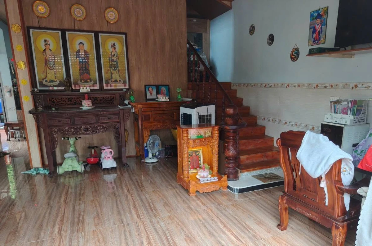 Bán nhà mặt tiền 1 trệt 1 lầu 189,1m2, 2 phòng ngủ, gần trạm y tế xã Hưng Long, Bình Chánh - Ảnh thu nhỏ 2