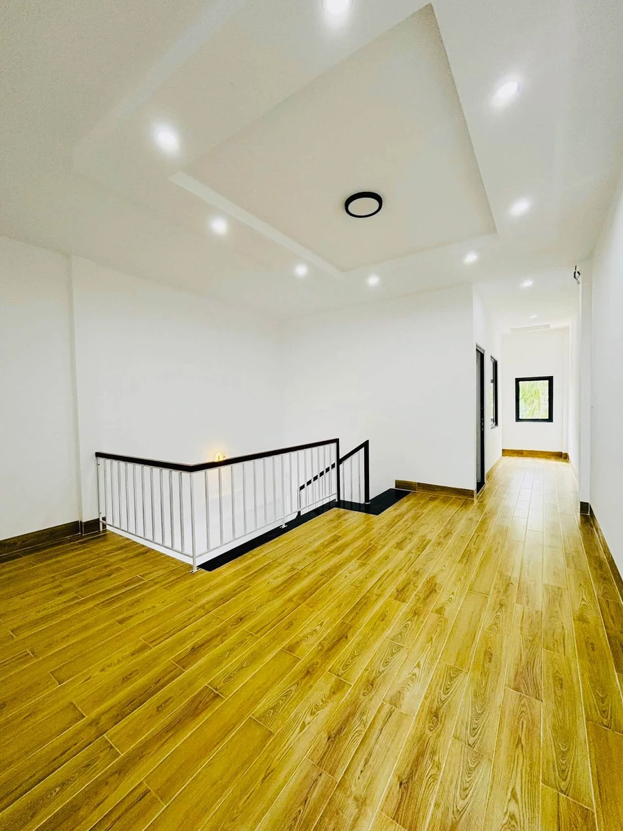 Bán nhà 2 tầng hẻm 331 Nguyễn Công Phương, Quảng Ngãi, 5x21m, 3 phòng ngủ - Ảnh thu nhỏ 4