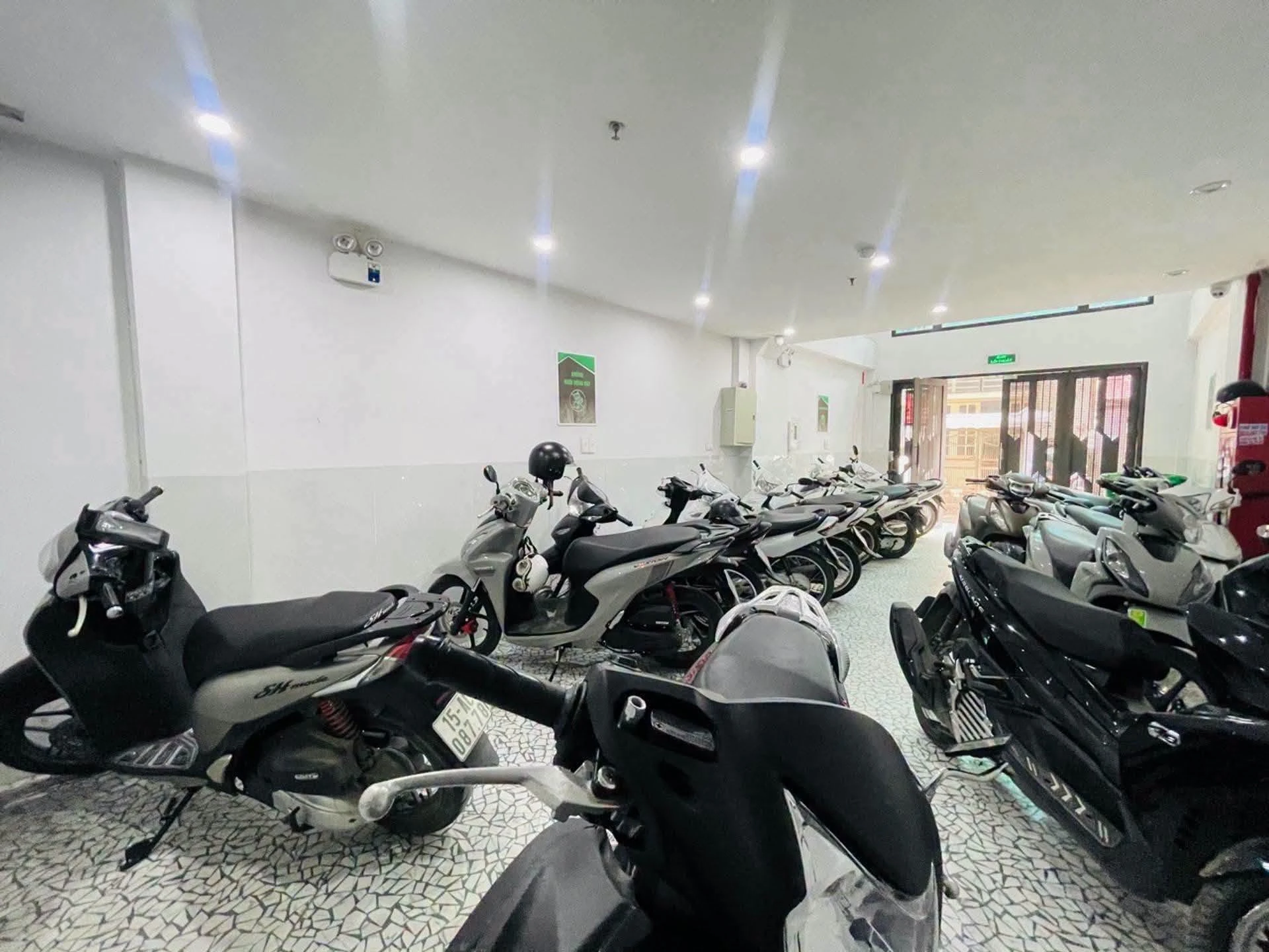Bán chung cư mini 7 tầng 18 phòng 69m² 14,8 tỷ Xuân Phương - Ảnh 1
