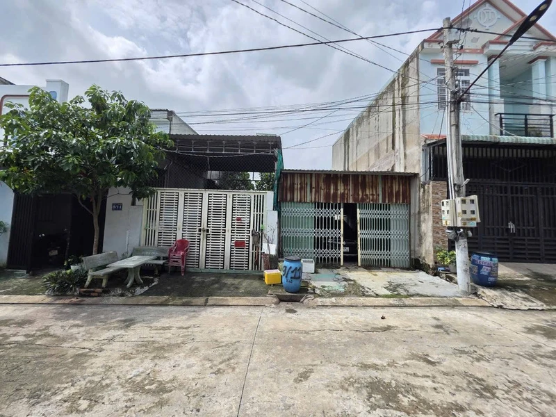 Bán đất thổ cư 60m2 KDC Hố Lang, phường Tân Bình, Dĩ An giá 2,45 tỷ
