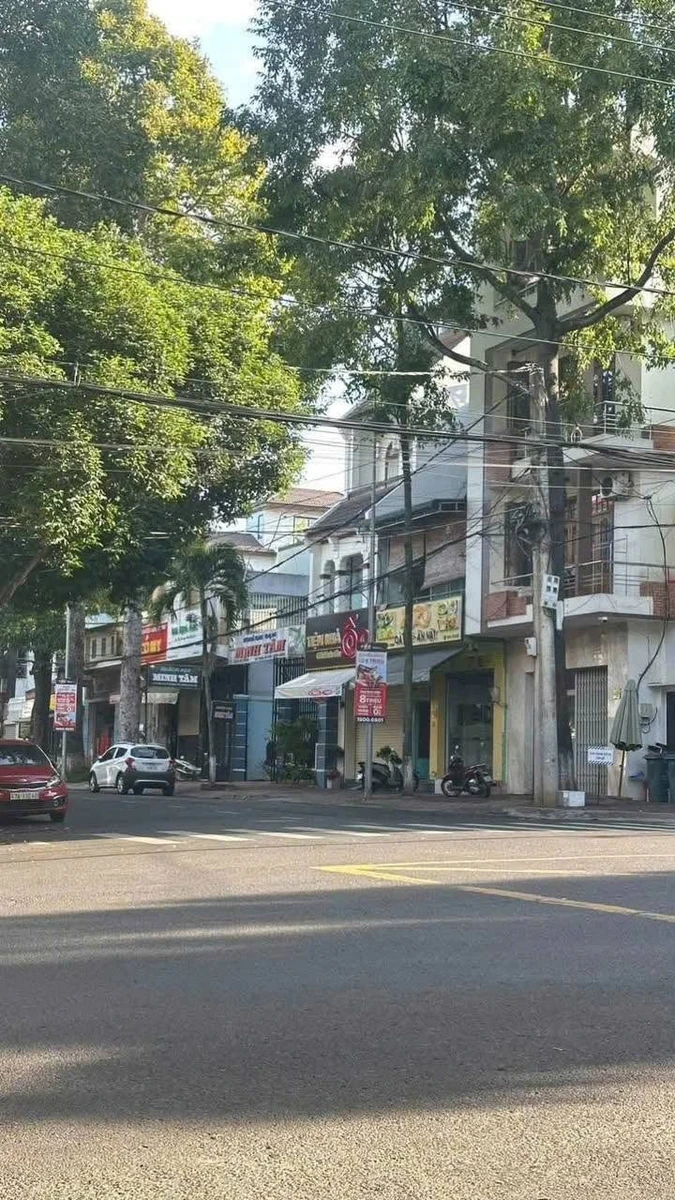 Bán nhà 3 tầng mặt tiền Hai Bà Trưng, Buôn Ma Thuột 115m² 15 tỷ - Ảnh 1