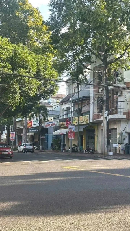 Bán nhà 3 tầng mặt tiền Hai Bà Trưng, Buôn Ma Thuột 115m² 15 tỷ