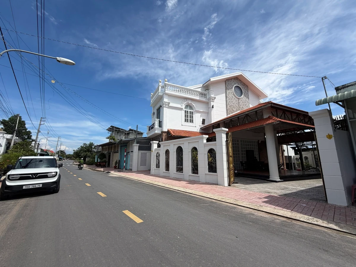 Bán nhà 2 mặt tiền 294m² Tây Ninh 4,5 tỷ - Ảnh thu nhỏ 4