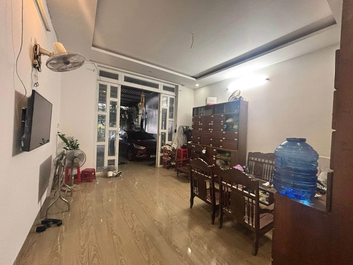 Bán nhà mặt tiền Nơ Trang Gưh, phường Thành Nhất, 4.6x19m, 3 phòng ngủ, giá 4,99 tỷ - Ảnh thu nhỏ 4