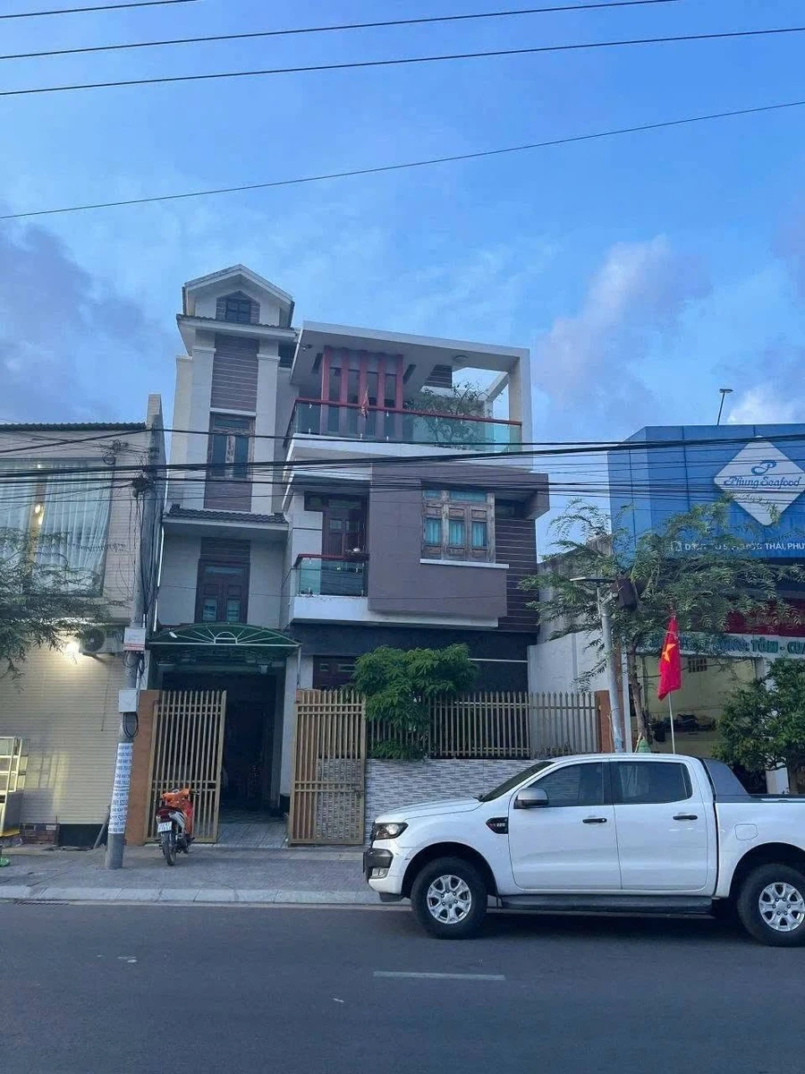 Bán nhà mặt tiền 180m2 gần biển Phước Tỉnh, BRVT, 8,3 tỷ - Ảnh thu nhỏ 2