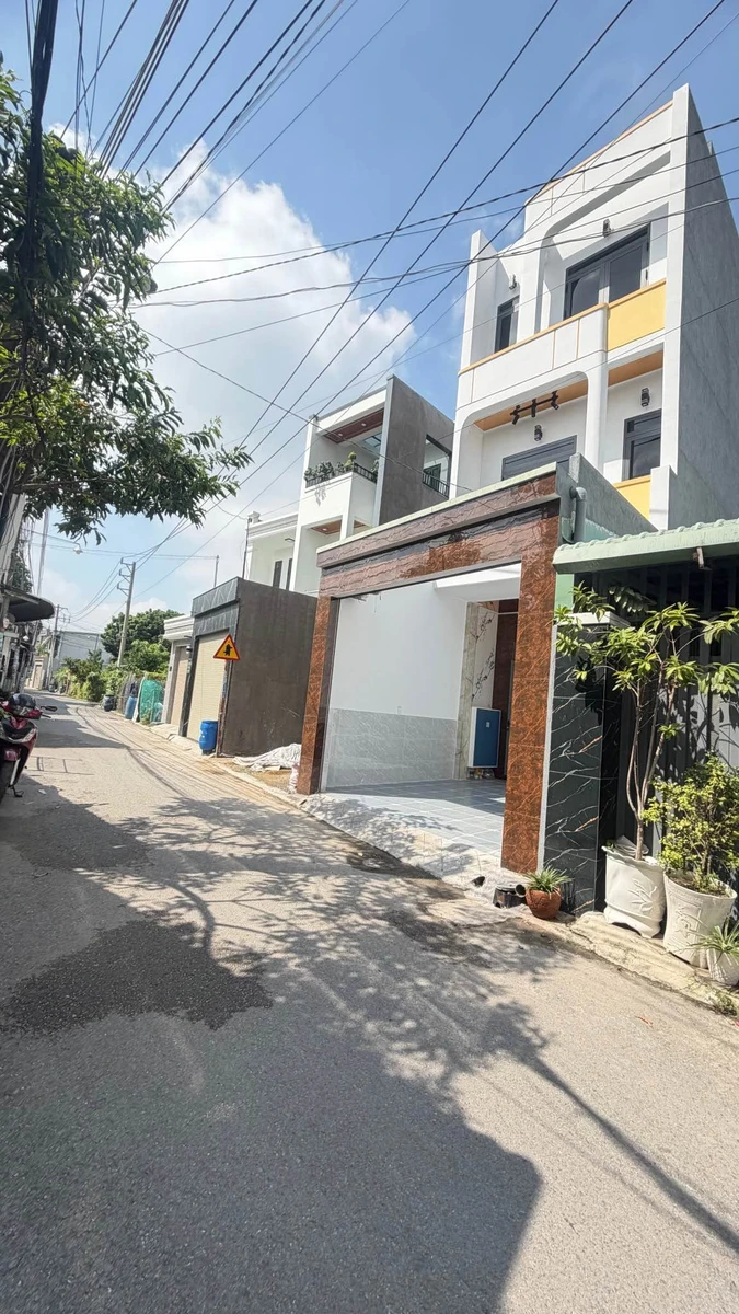 Bán nhà 3 tầng, 4 phòng ngủ, Dĩ An, 70.6m², hơn 5 tỷ - Ảnh thu nhỏ 2