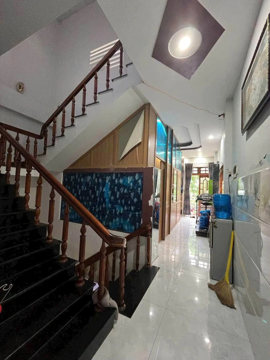 Bán nhà 3PN mặt tiền Nguyễn Thái Học Phường 5 70m2 giá 3.9 tỷ - Ảnh thu nhỏ 2