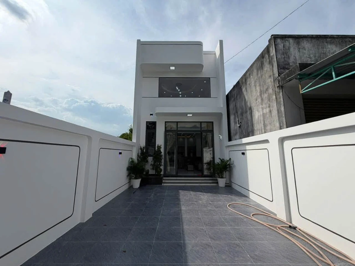 Bán nhà mặt tiền Nguyễn Văn Linh 5x23m, 3PN, 3WC, giá 2,39 tỷ tại Long Hoa, Tây Ninh - Ảnh thu nhỏ 3