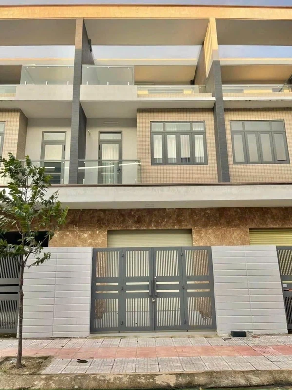 Bán nhà 1 trệt 2 lầu KDC Bửu Long 3, 230m², 4,6 tỷ