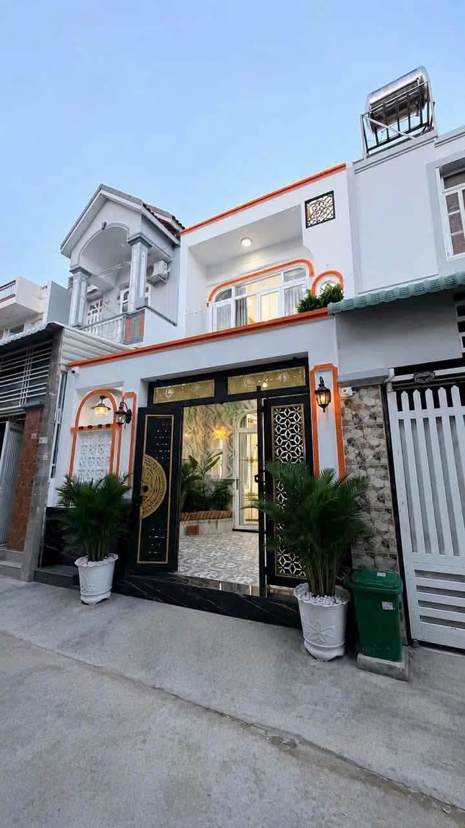 Bán nhà hoàn thiện Tân Kim Cần Giuộc, 129m2, 4PN, giá 2tỷ980tr - Ảnh 1