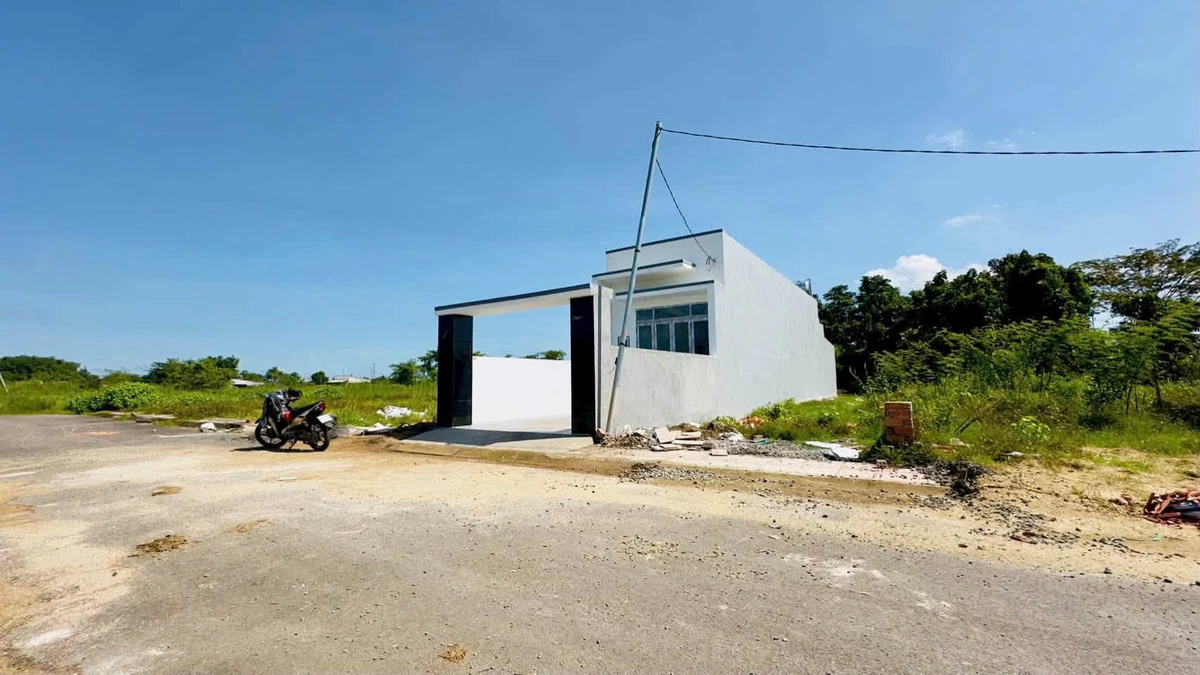 Bán nhà 2 mặt tiền sổ riêng 104m² Bình Dương 1 tỷ 090 - Ảnh thu nhỏ 4