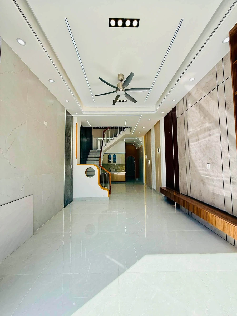 Bán nhà mặt tiền 3 tầng 62m2 Hà Thanh 2 Quy Nhơn - Ảnh thu nhỏ 2