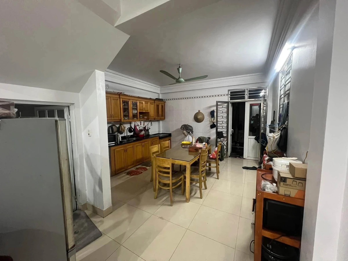 Bán nhà 3 tầng 94m2 ngõ phố Hoàng Lộc, thành phố Hải Dương - Ảnh thu nhỏ 2