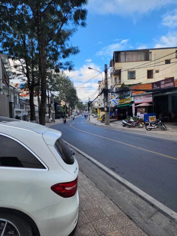 Bán đất trung tâm Đà Lạt 860m² mặt tiền 15m