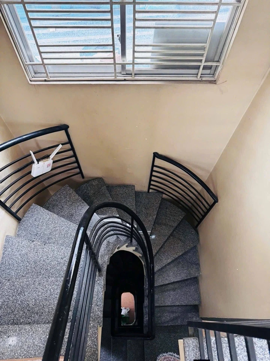 Bán nhà 1 trệt 2 lầu 33,3m2 Hai Bà Trưng, Quận 3 gần chợ Tân Định, 5,3 tỷ - Ảnh thu nhỏ 5
