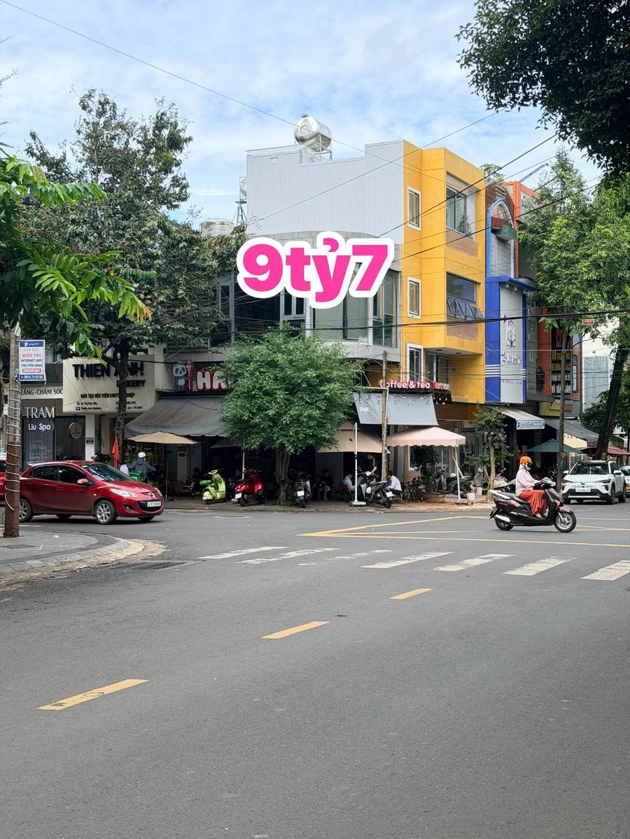 Bán nhà 2 mặt tiền kinh doanh 21,6m2 góc Y Jut - Trần Phú - Ảnh 1