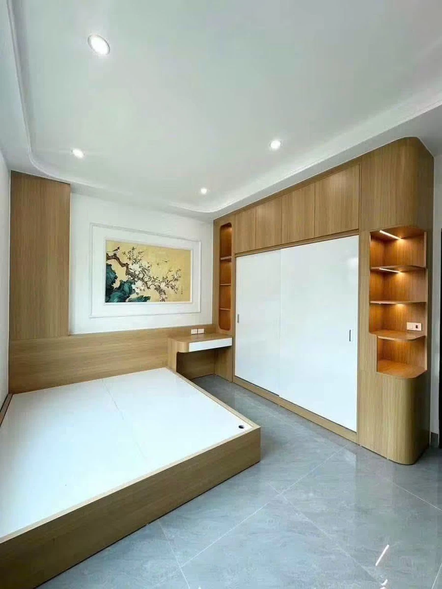 Chuyển nhượng nhà phố 3 tầng 48.9m2 gần Hồ Bạch Đằng - Ảnh thu nhỏ 4