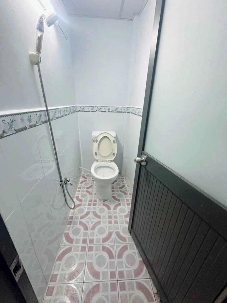 Bán nhà hẻm gần mặt tiền Tôn Đản, 1 trệt 1 lầu, giá 2,25 tỷ, Quận 4 - Ảnh thu nhỏ 4