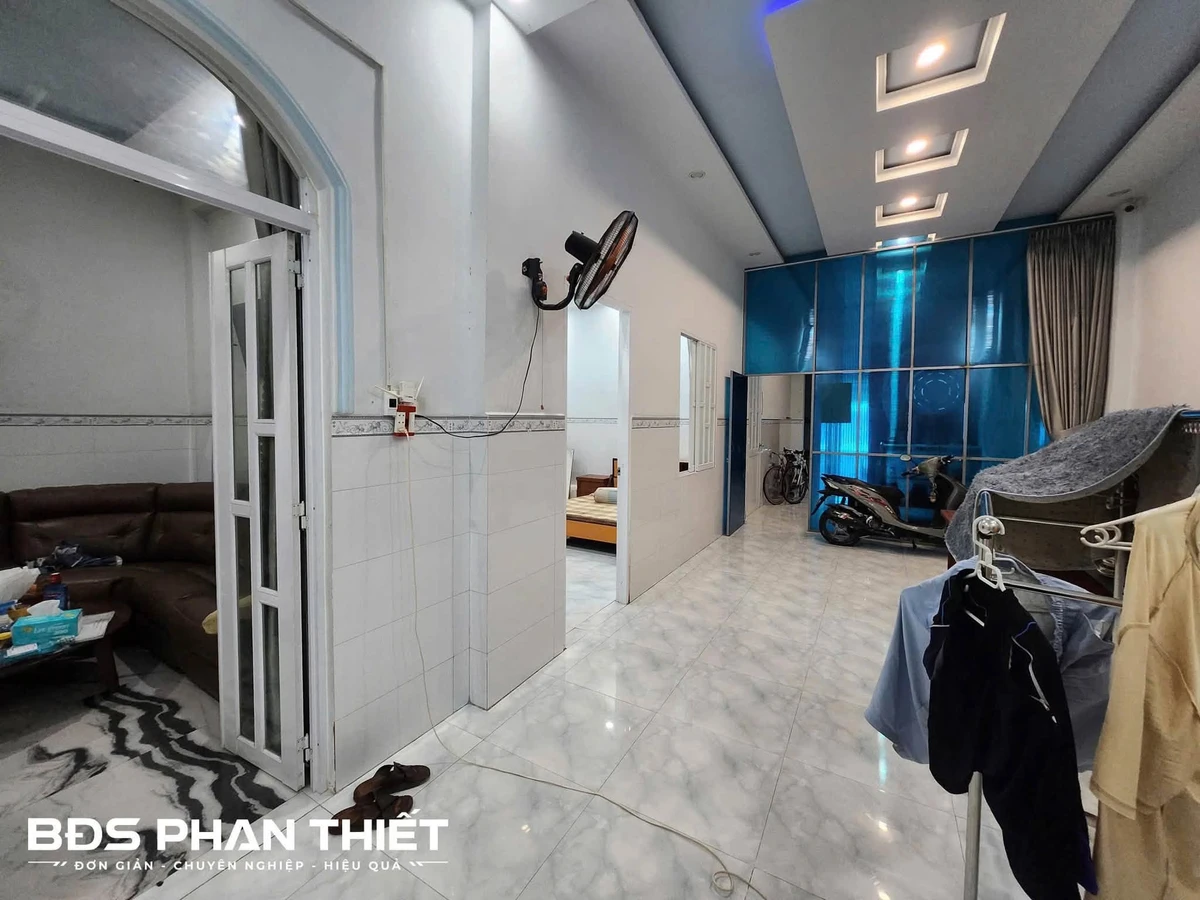 Bán nhà 2 mặt tiền Trường Chinh 150m² - 6,5 tỷ - Ảnh thu nhỏ 3