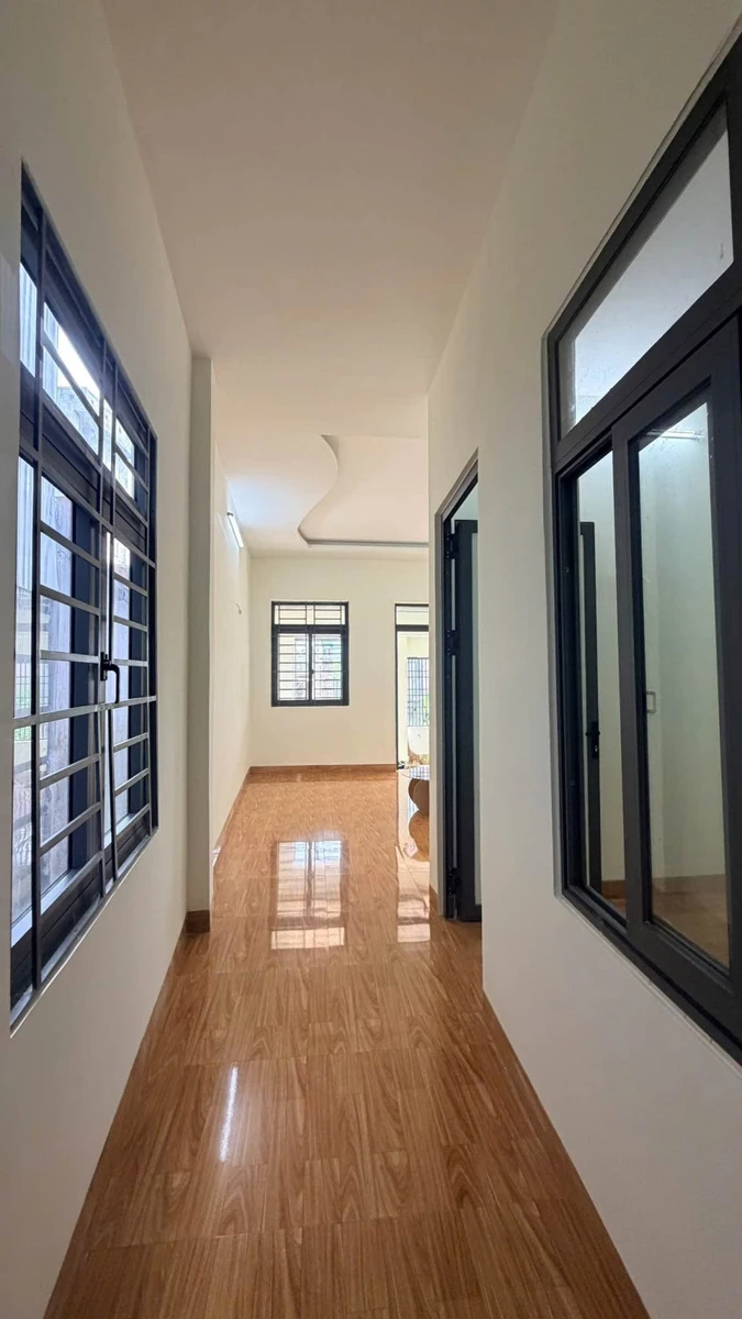 Bán nhà hẻm ô tô 1 mê 4x19m, 2 phòng ngủ, hẻm 415 Hùng Vương, Buôn Ma Thuột, giá 1,95 tỷ - Ảnh thu nhỏ 5