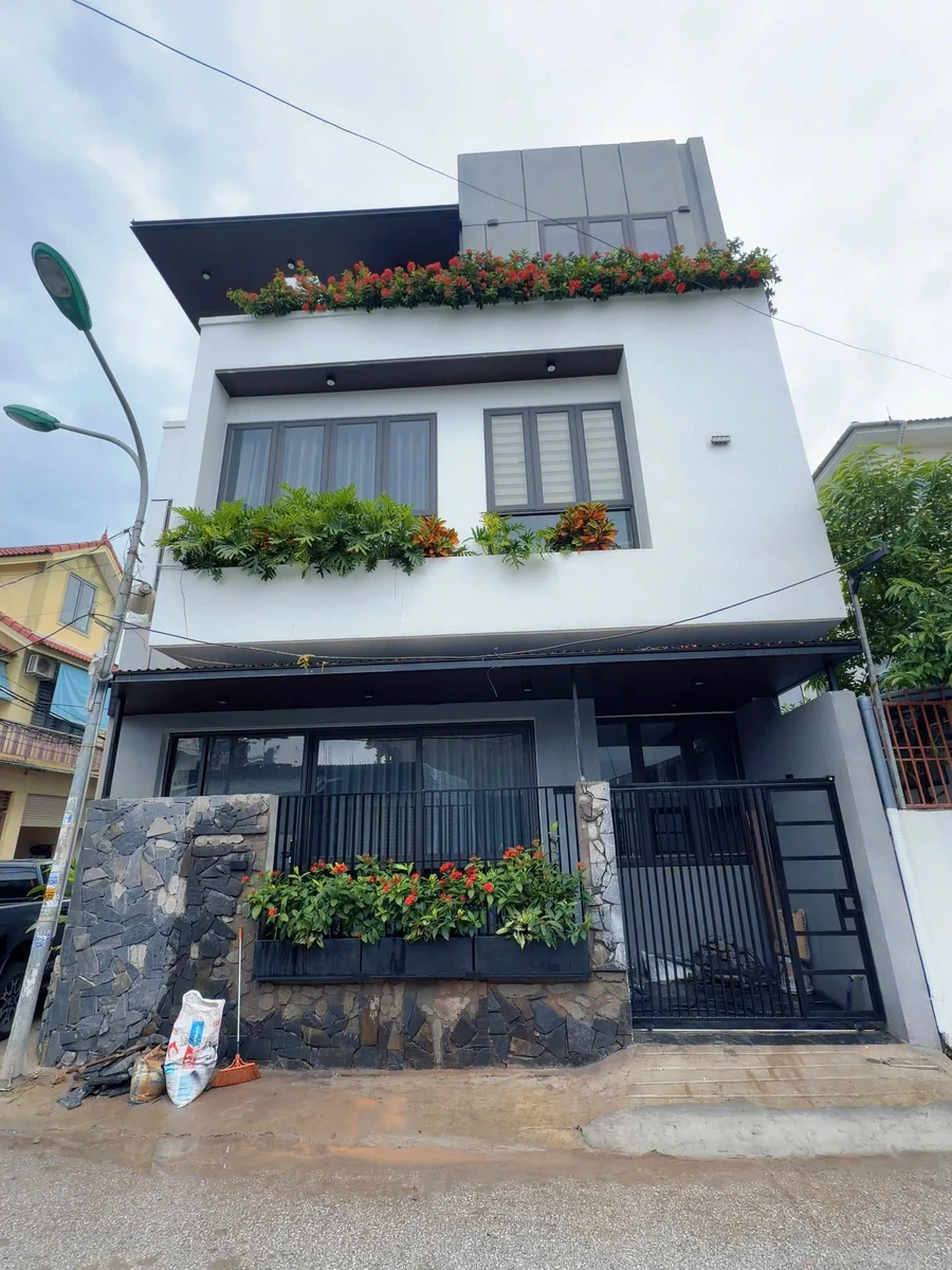Bán nhà 3 tầng căn góc 2 mặt tiền 62.9m2, Phường Hưng Bình, 7 tỷ - Ảnh thu nhỏ 2