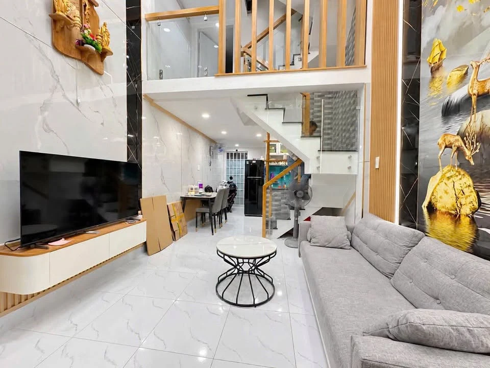 Bán nhà mặt tiền 3 tầng 25m2 khu Bàu Cát, Tân Bình, giá 5,6 tỷ - Ảnh thu nhỏ 2