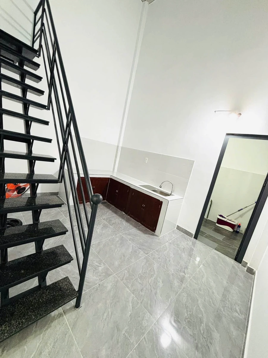 Bán nhà gác lửng 4x16m, 2PN, Khu 8 Phú Hòa, Thủ Dầu Một, giá 2,39 tỷ - Ảnh thu nhỏ 4