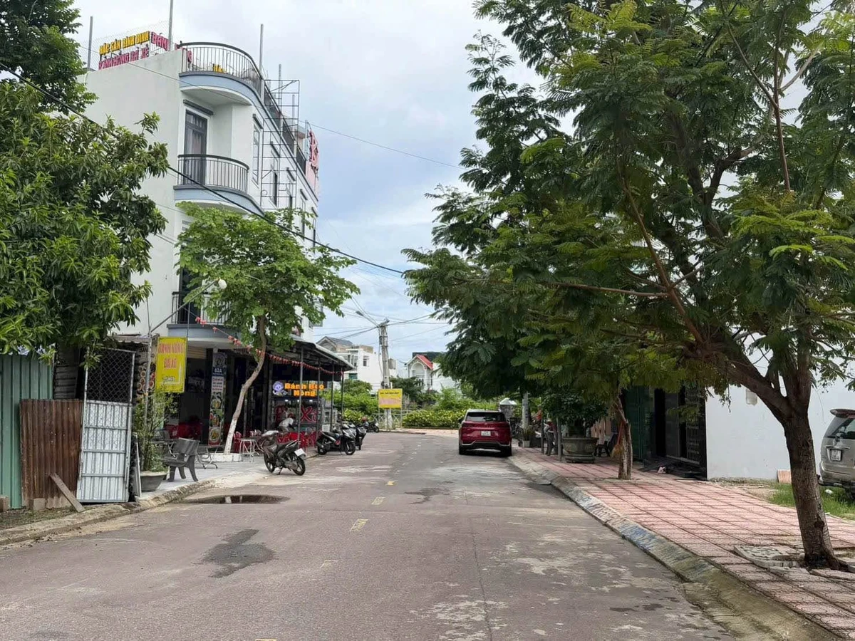 Bán nhà hai mặt tiền đường Phan Thúc Trực 90m2 - Ảnh thu nhỏ 2