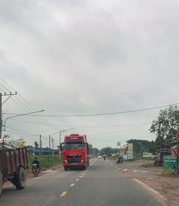 Bán đất mặt tiền ĐT 742 Vĩnh Tân 1500m2 giá 11 tỷ