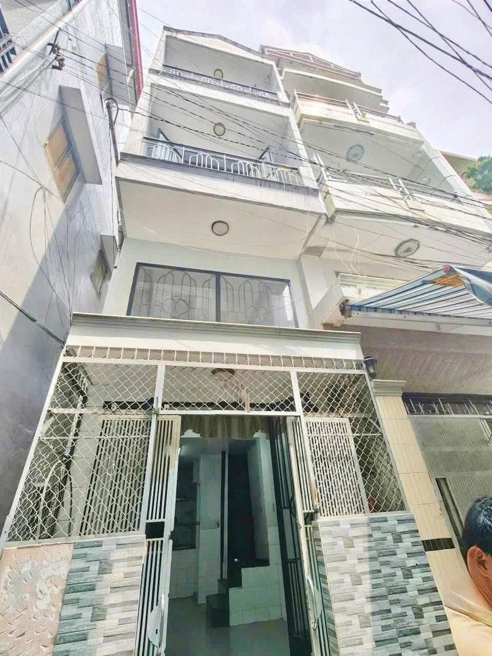 Bán nhà lô góc hẻm Trần Bình Trọng Quận 5, 4 tầng, 18,2m2, giá 4,3 tỷ - Ảnh 1