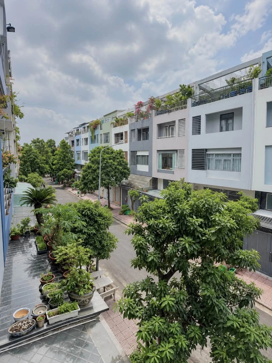 Bán nhà phố Bình Thạnh 144m² 4 tầng 9PN, đường 8m - Ảnh thu nhỏ 2