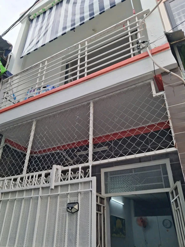 Nhà 2 tầng 36m² gần Lê Hồng Phong Nha Trang, giá 2,1 tỷ
