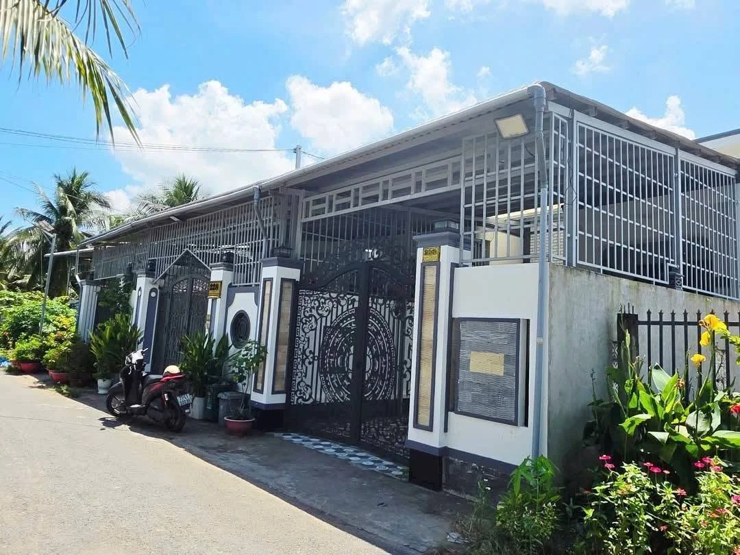 Bán nhà mặt tiền 134m2, 2 phòng, 2 WC Nhà Bè - Ảnh thu nhỏ 2