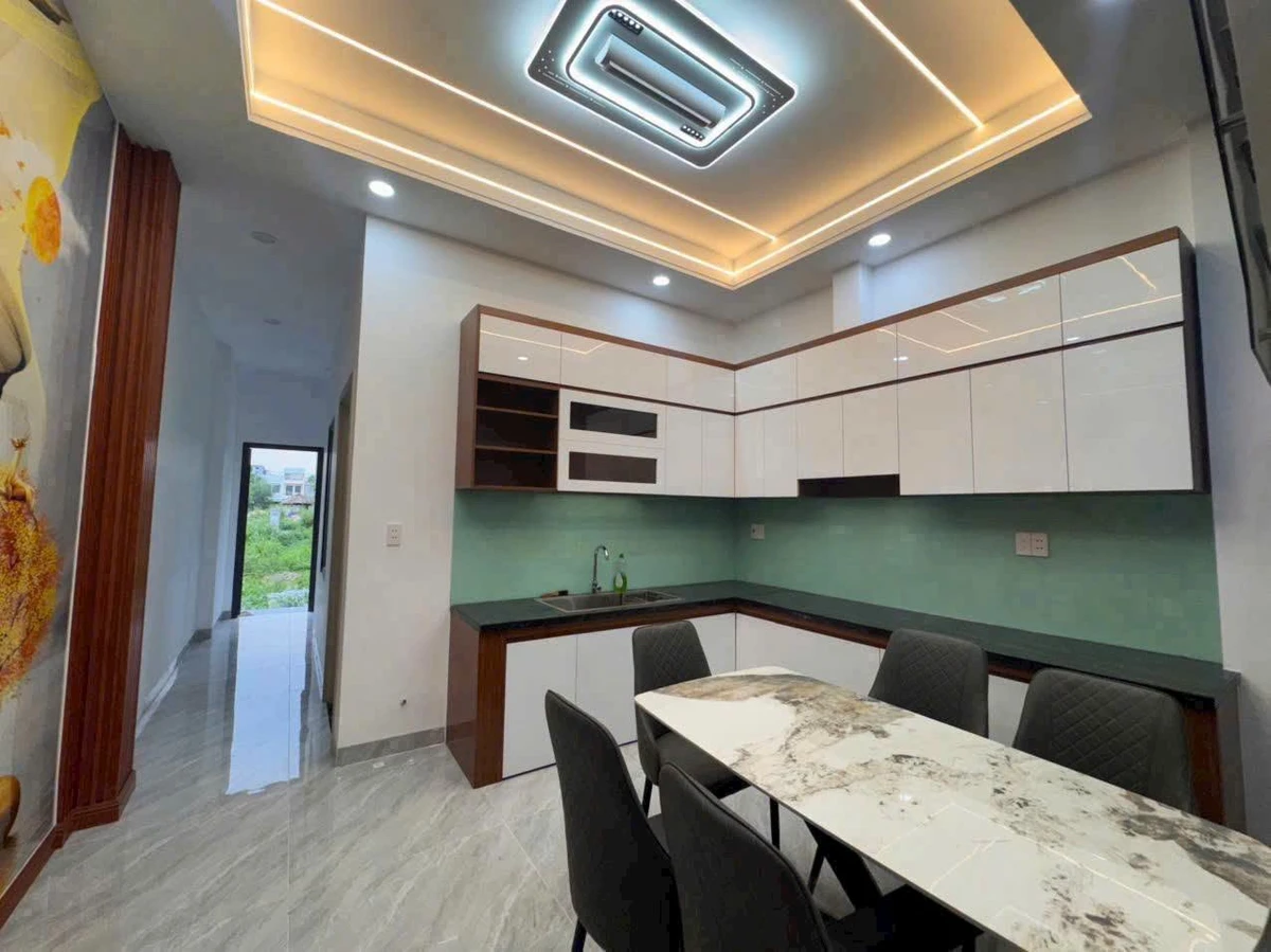Bán nhà 1 trệt 2 lầu 80m2 KDC Bửu Long 3, giá 5,7 tỷ - Ảnh thu nhỏ 3