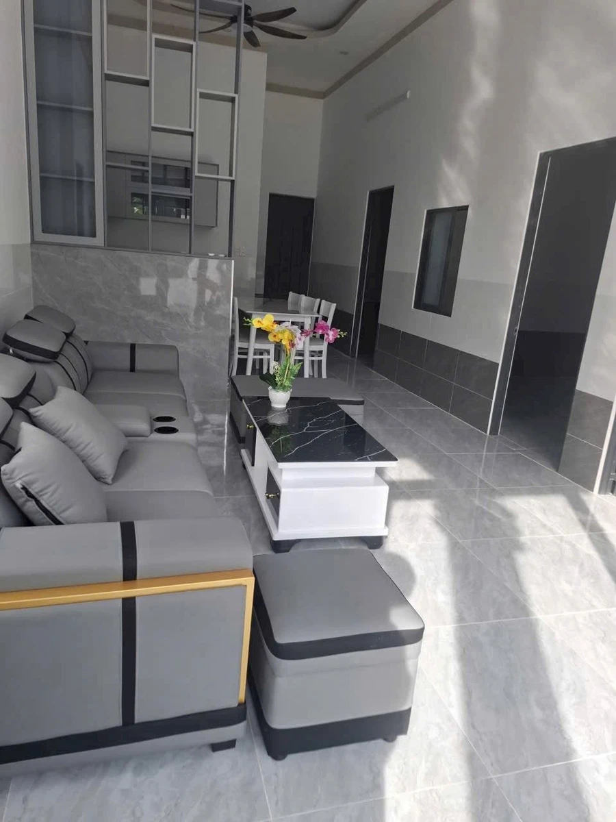 Bán nhà mái Thái 2 mặt tiền 6x15m, thổ cư 100%, gần chợ Hoàng Gia, Tân Định, Bình Dương - Ảnh thu nhỏ 2