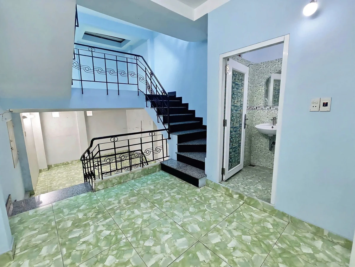 Nhà phố mặt tiền Xuân Hồng, Tân Bình, 135m2, 3 tầng, 6.5 tỷ - Ảnh thu nhỏ 5