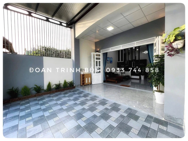 Bán nhà 2 tầng mái Thái 206m2 Hùng Vương Huế 8,5 tỷ 47mv