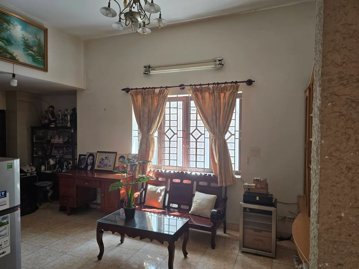 Bán nhà 3 tầng 175m2 Cách Mạng Tháng Tám, Quận 10 - Ảnh thu nhỏ 3