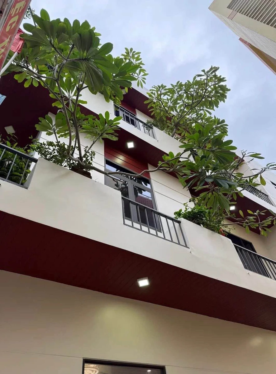 Bán nhà 2 tầng 40m2 gần sân bay Đà Nẵng - Giá 3 tỷ - Ảnh thu nhỏ 2