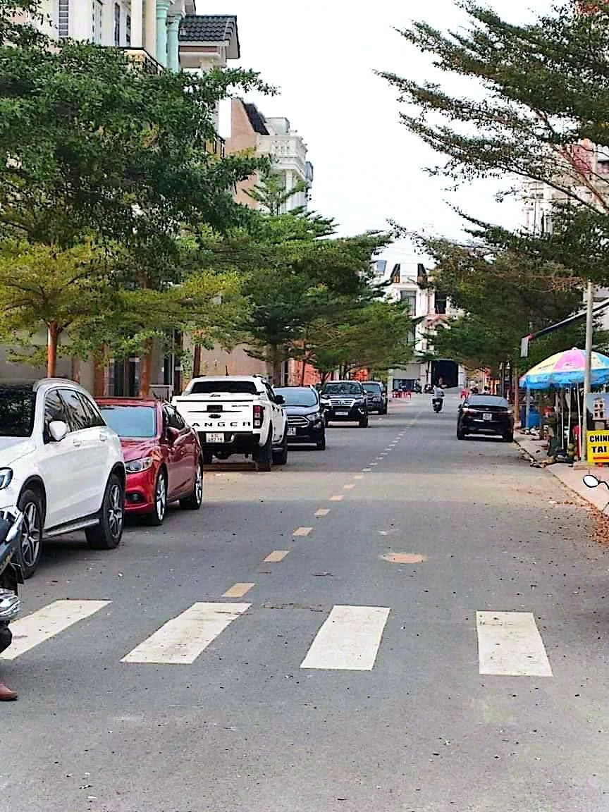 Bán nhà phố 3 tầng 60m² KDC Phú Hồng Khang, P. An Phú (Thuận An cũ), giá 4,95 tỷ - Ảnh thu nhỏ 2